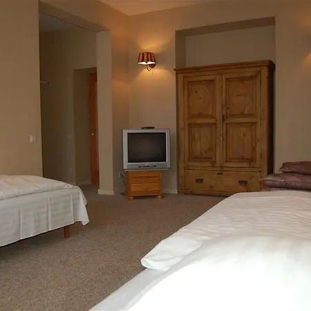 雅可布仁兹宾馆 3* 里加