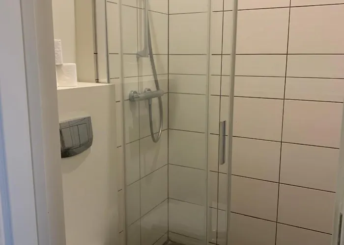 Nakšņošana un brokastis Jakob Lenz