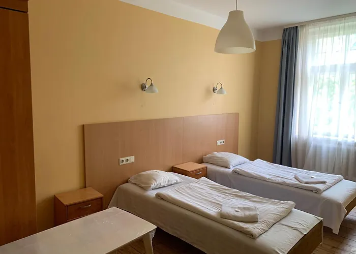 Jakob Lenz Nakšņošana un brokastis 3*