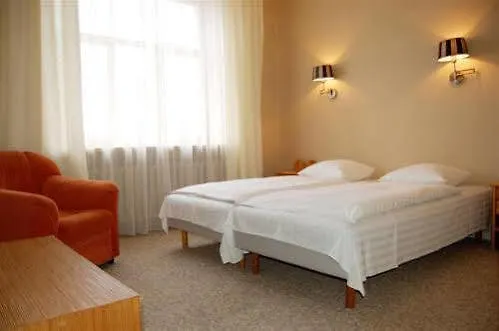 Nakšņošana un brokastis Jakob Lenz